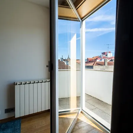 Alameda Ribeiro - T4 No Centro Historico - * Брага