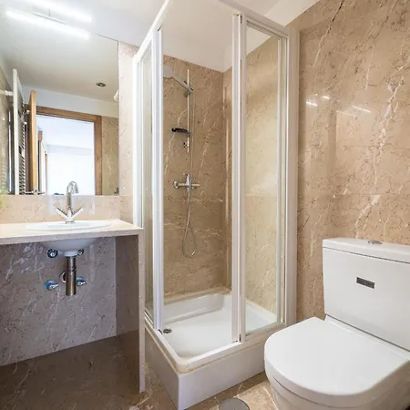 Apartment Alameda Ribeiro - T4 No Centro Historico - Braga