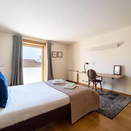 Alameda Ribeiro - T4 No Centro Historico - Apartment