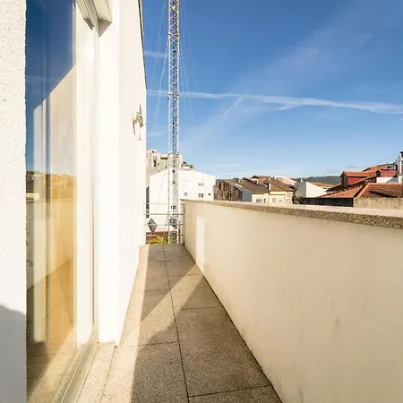 Alameda Ribeiro - T4 No Centro Historico - Апартаменты