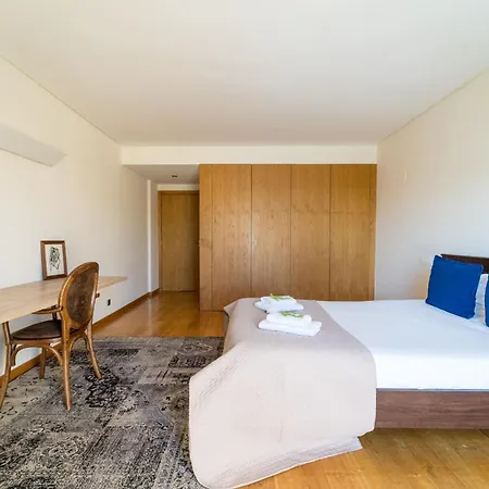 Apartment Alameda Ribeiro - T4 No Centro Historico - Braga