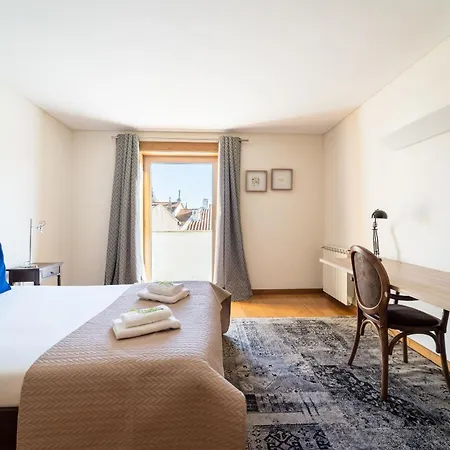 Alameda Ribeiro - T4 No Centro Historico - Брага