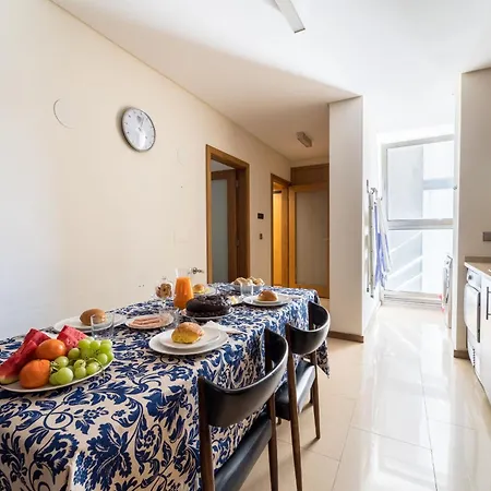 Апартаменты Alameda Ribeiro - T4 No Centro Historico - Брага