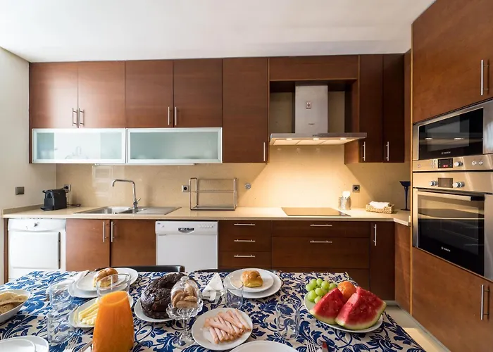 Appartement Alameda Ribeiro - T4 No Centro Historico -