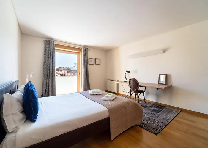 Alameda Ribeiro - T4 No Centro Historico - Appartement