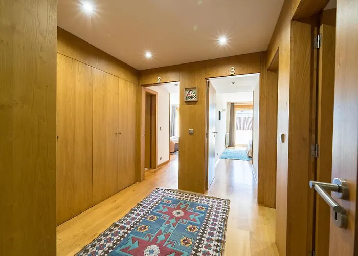 Alameda Ribeiro - T4 No Centro Historico - Appartement *