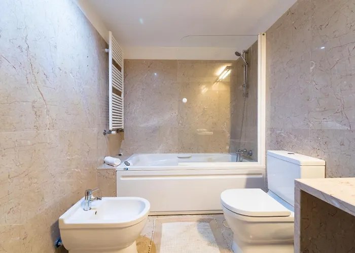 Alameda Ribeiro - T4 No Centro Historico - ブラガ